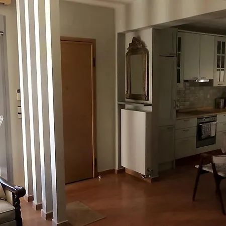 κατοικία με θέα στο δάσος
