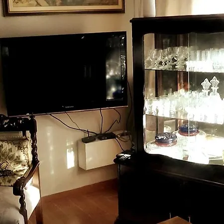 Villa κατοικία με θέα στο δάσος